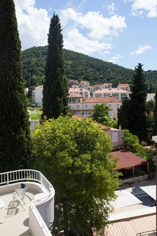 Triple Room with Balcony — Hotel Dubrovnik